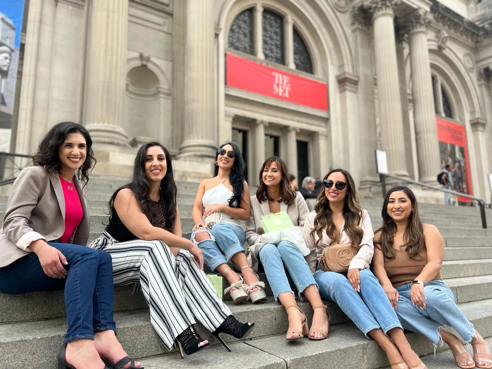 Grand VIP Gossip Girl Pedicab Tour guests in NYC